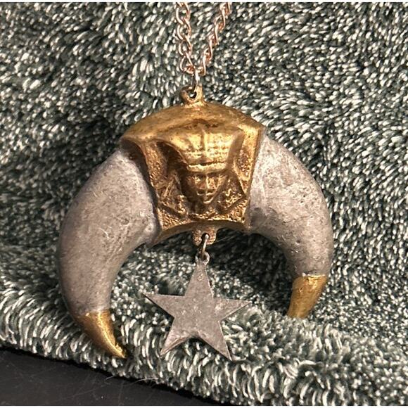 Rare Shriners Masonic Pharaoh Crescent Moon Star Symbol Pendant Necklace - Picture 3 of 10